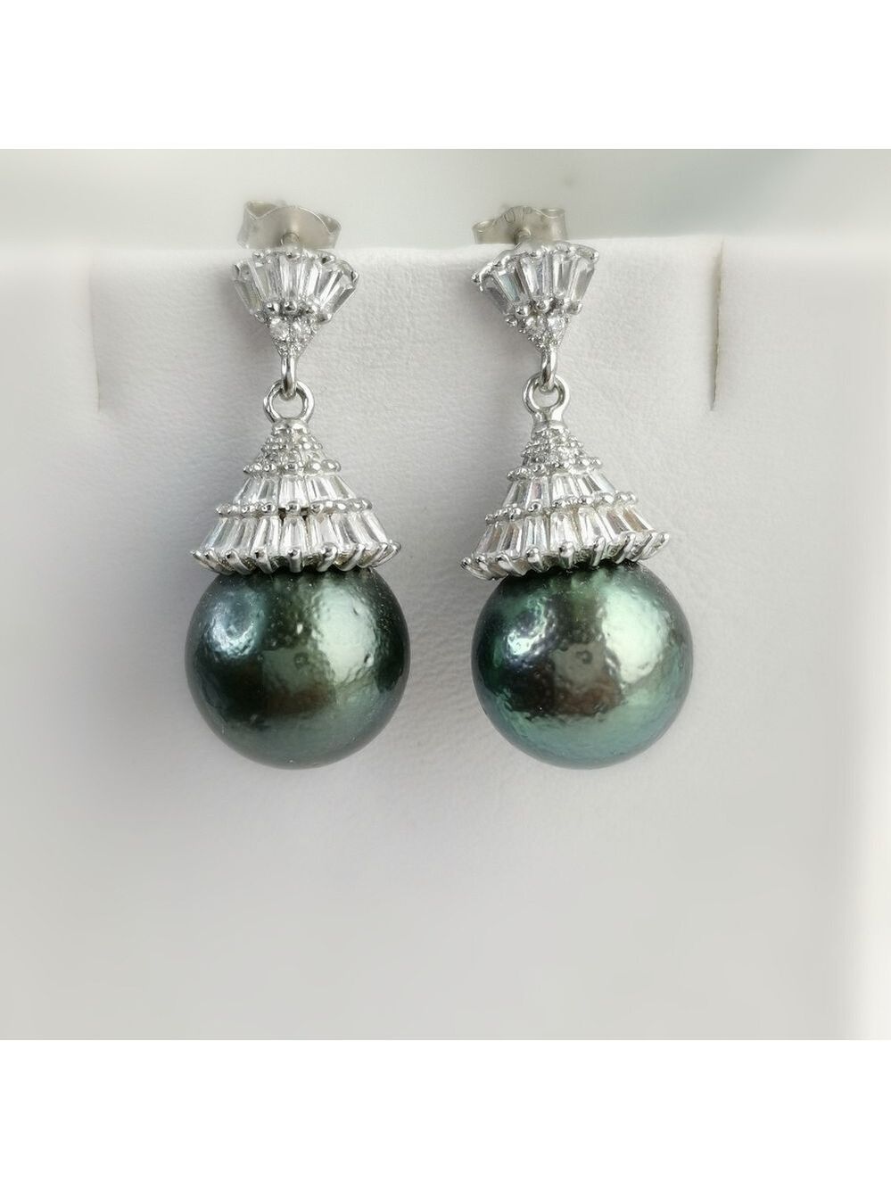 Tahitian South Sea Pearl White Sapphire drop earrings 🆕